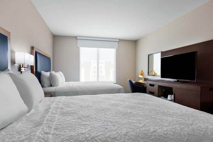 Imagen de la habitación del Hotel Hampton Inn and Suites San Diego Airport Liberty Station. Foto 11