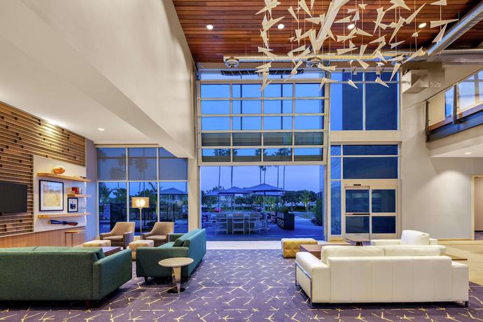 Imagen de los interiores del Hotel Hampton Inn and Suites San Diego Airport Liberty Station. Foto 17