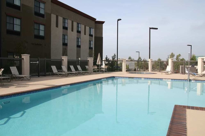 Imagen de la piscina del Hotel Hampton Inn and Suites San Diego-poway. Foto 16
