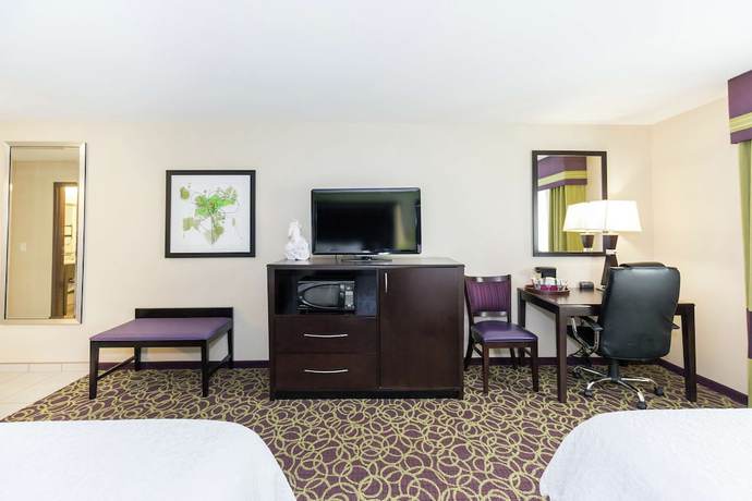 Imagen de la habitación del Hotel Hampton Inn and Suites Sandusky/Milan. Foto 6