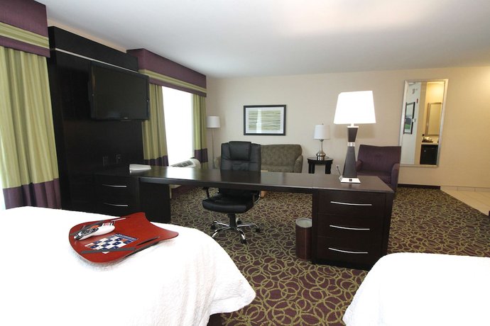 Imagen de la habitación del Hotel Hampton Inn and Suites Sandusky/Milan. Foto 9