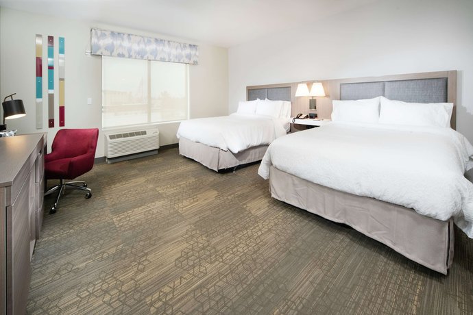 Imagen de la habitación del Hotel Hampton Inn and Suites Santa Maria. Foto 12