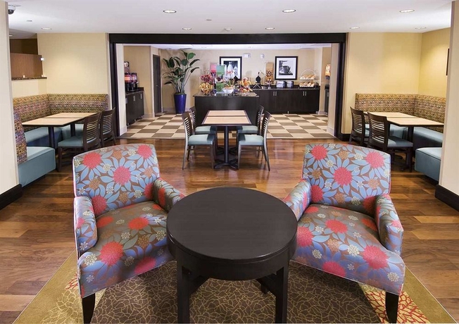 Imagen del bar/restaurante del Hotel Hampton Inn and Suites Sarasota/lakewood Ranch. Foto 5