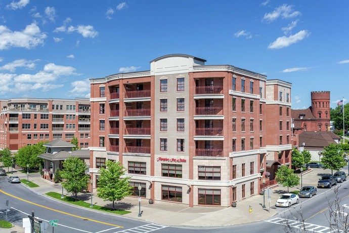 Imagen general del Hotel Hampton Inn and Suites Saratoga Springs Downtown. Foto 1