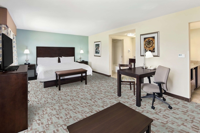 Imagen de la habitación del Hotel Hampton Inn and Suites Savannah-airport. Foto 13