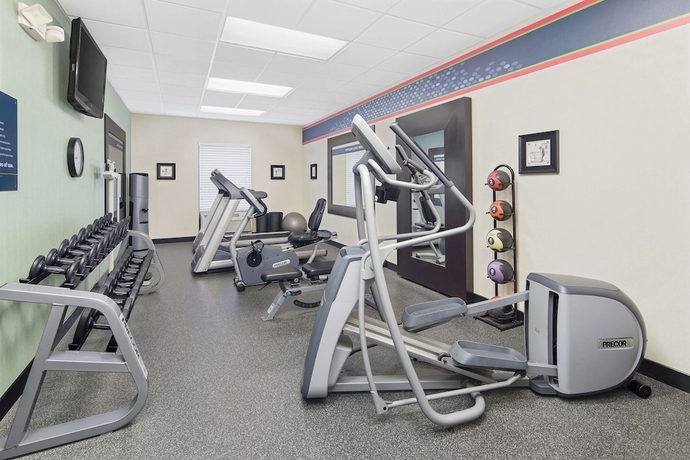 Imagen de los interiores del Hotel Hampton Inn and Suites Savannah-airport. Foto 17