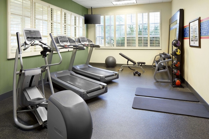 Imagen de los interiores del Hotel Hampton Inn and Suites Savannah/midtown. Foto 18
