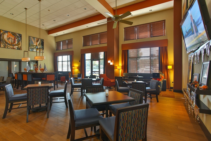 Imagen del bar/restaurante del Hotel Hampton Inn and Suites Schertz. Foto 6