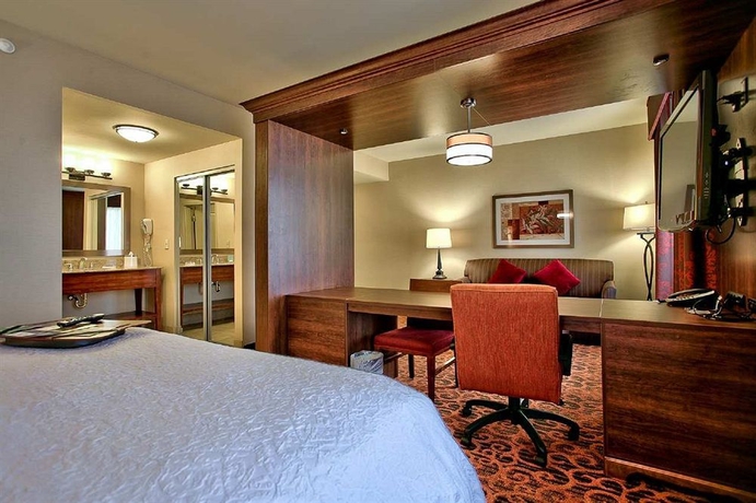 Imagen de los interiores del Hotel Hampton Inn and Suites Scottsdale at Talking Stick. Foto 9