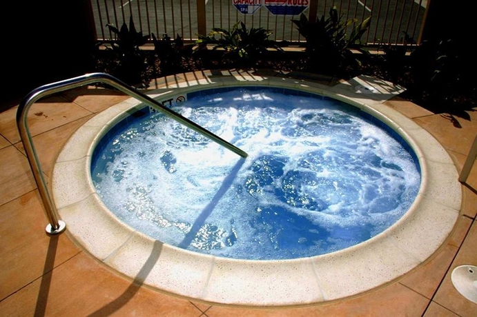 Imagen de los exteriores del Hotel Hampton Inn and Suites Seal Beach. Foto 5