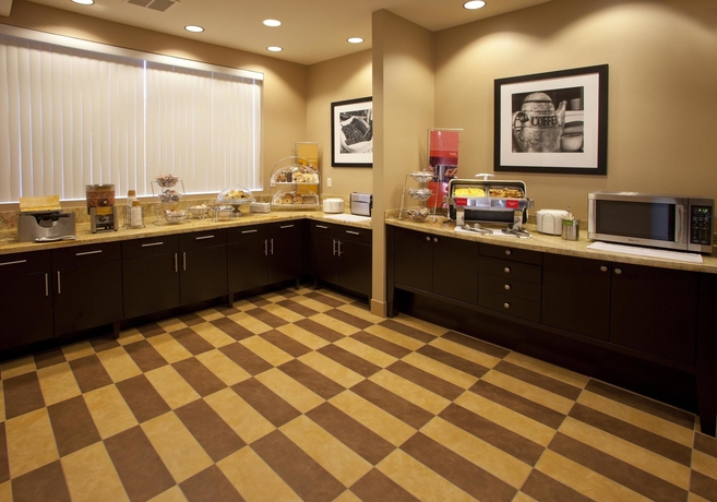 Imagen del bar/restaurante del Hotel Hampton Inn and Suites Seattle/federal Way. Foto 3