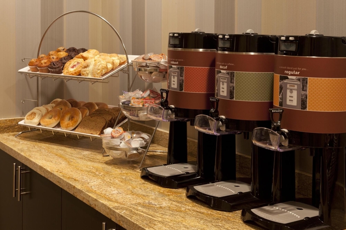 Imagen del bar/restaurante del Hotel Hampton Inn and Suites Seattle/federal Way. Foto 8