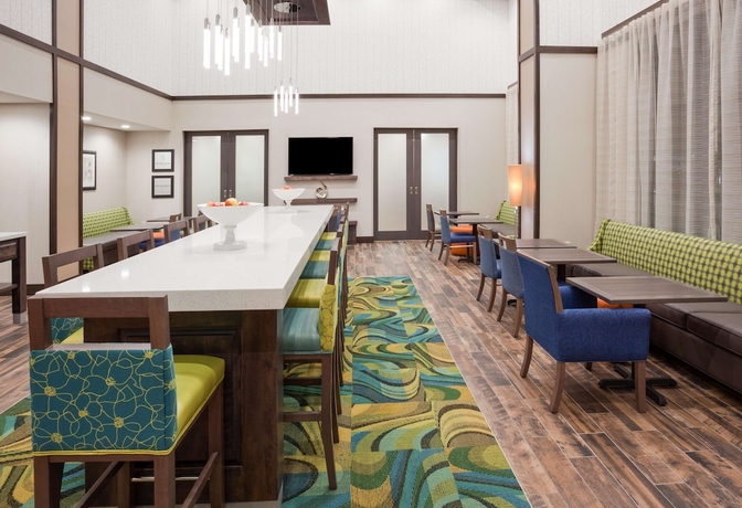 Imagen de los interiores del Hotel Hampton Inn and Suites Sioux City South. Foto 17