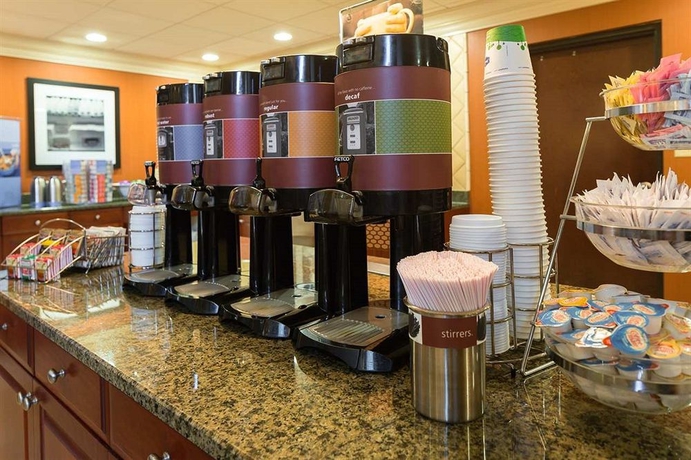 Imagen del bar/restaurante del Hotel Hampton Inn and Suites Spartanburg-i-26-westgate Mall. Foto 3