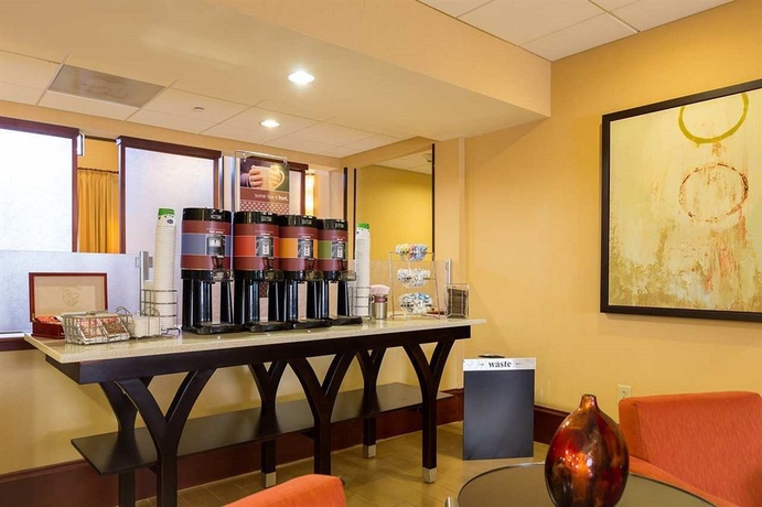 Imagen del bar/restaurante del Hotel Hampton Inn and Suites Spartanburg-i-26-westgate Mall. Foto 7