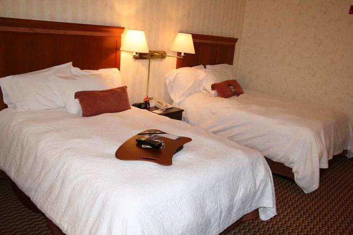 Imagen de la piscina del Hotel Hampton Inn and Suites Springdale. Foto 15