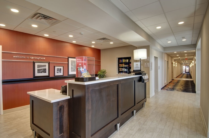 Imagen de los interiores del Hotel Hampton Inn and Suites Springfield/downtown, Ma. Foto 11