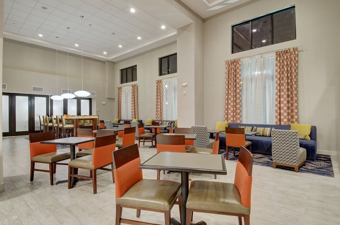 Imagen de los interiores del Hotel Hampton Inn and Suites Springfield/downtown, Ma. Foto 16