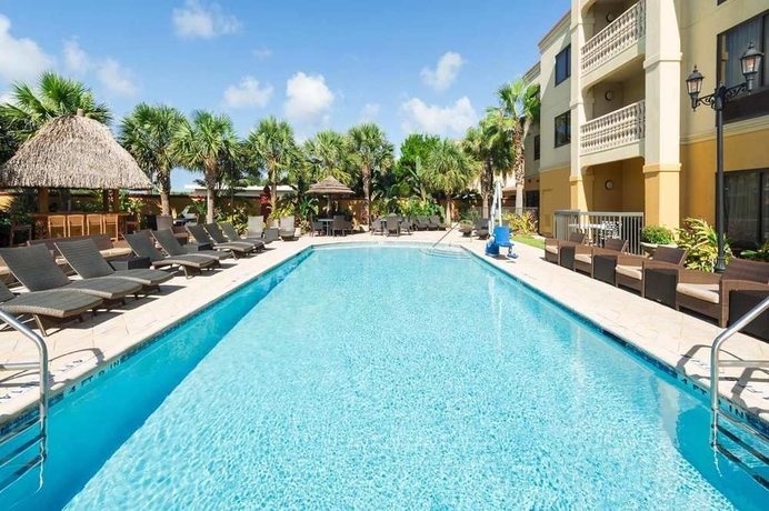 Imagen de la piscina del Hotel Hampton Inn and Suites St. Augustine-vilano Beach. Foto 11
