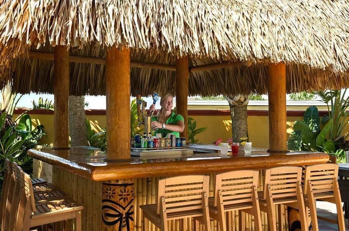 Imagen del bar/restaurante del Hotel Hampton Inn and Suites St. Augustine-vilano Beach. Foto 2