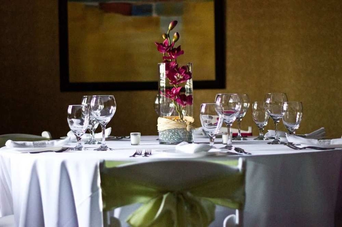 Imagen del bar/restaurante del Hotel Hampton Inn and Suites St. Augustine-vilano Beach. Foto 3