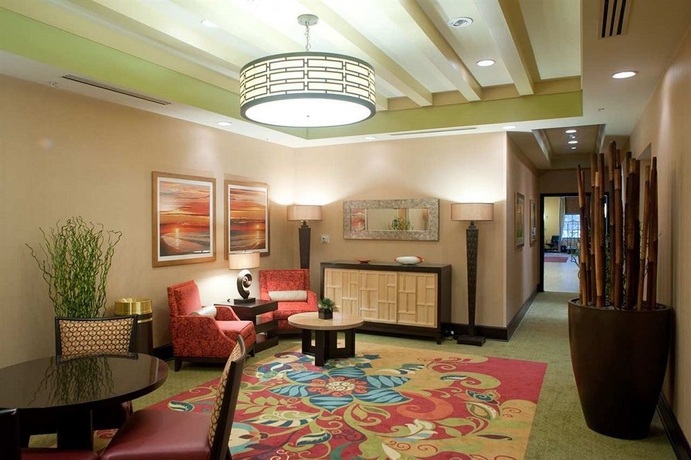 Imagen de los interiores del Hotel Hampton Inn and Suites St. Petersburg/downtown. Foto 12