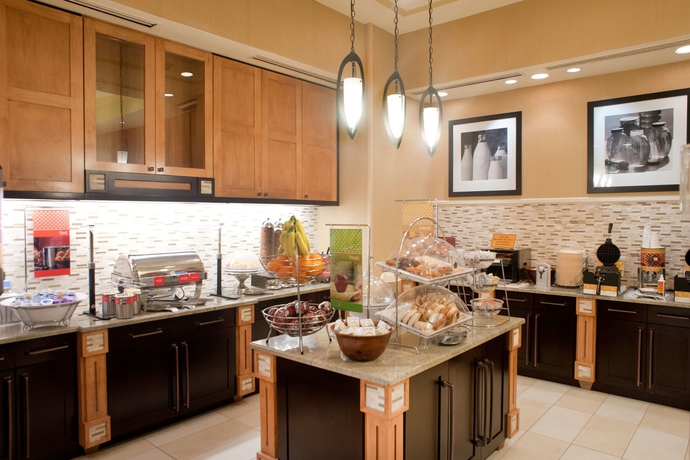 Imagen del bar/restaurante del Hotel Hampton Inn and Suites St. Petersburg/downtown. Foto 3