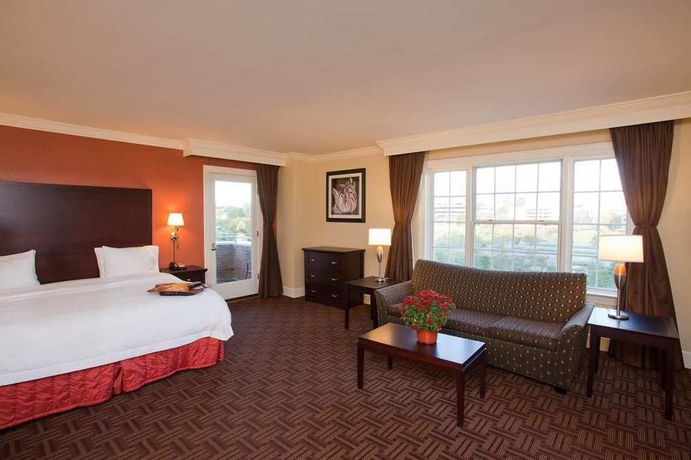 Imagen de los interiores del Hotel Hampton Inn and Suites Stamford. Foto 8