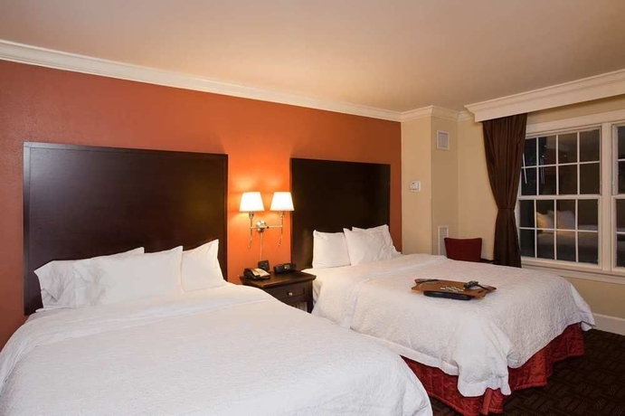 Imagen de la habitación del Hotel Hampton Inn and Suites Stamford. Foto 3