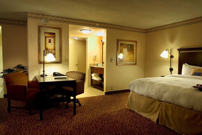 Imagen de los interiores del Hotel Hampton Inn and Suites Staten Island. Foto 15