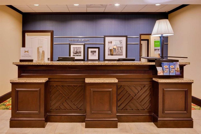 Imagen de los interiores del Hotel Hampton Inn and Suites Stuart-north. Foto 11