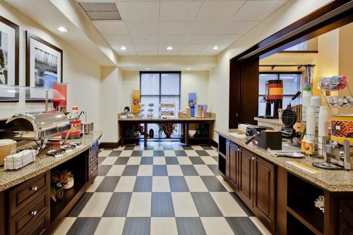 Imagen del bar/restaurante del Hotel Hampton Inn and Suites Stuart-north. Foto 4