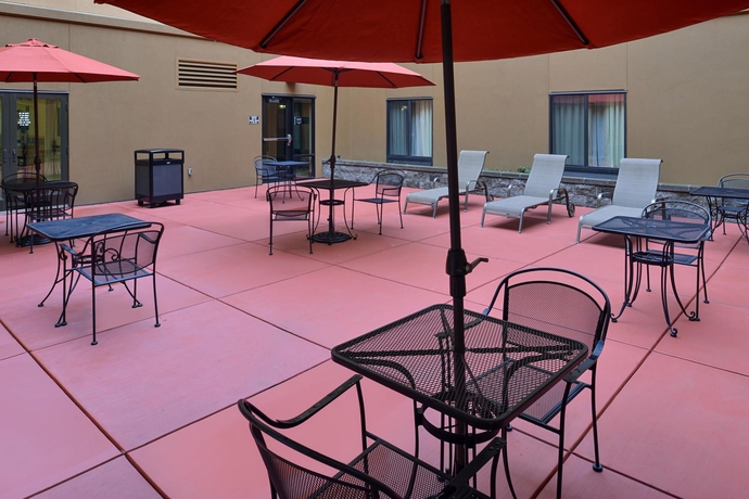 Imagen de los exteriores del Hotel Hampton Inn and Suites Tacoma. Foto 8