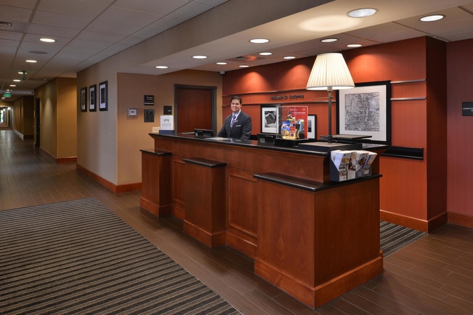 Imagen de los interiores del Hotel Hampton Inn and Suites Tacoma. Foto 11