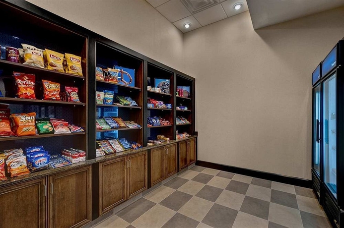 Imagen del bar/restaurante del Hotel Hampton Inn and Suites Tampa Northwest/oldsmar. Foto 4