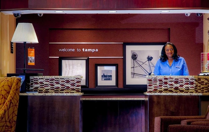 Imagen de los interiores del Hotel Hampton Inn and Suites Tampa-north. Foto 9