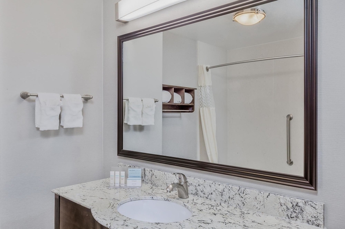 Imagen de la habitación del Hotel Hampton Inn and Suites Temecula. Foto 9