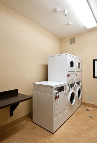 Imagen de los interiores del Hotel Hampton Inn and Suites Thousand Oaks, Ca. Foto 11