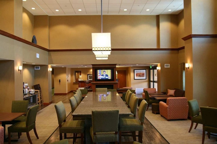 Imagen del bar/restaurante del Hotel Hampton Inn and Suites Tucson East/williams Center. Foto 3