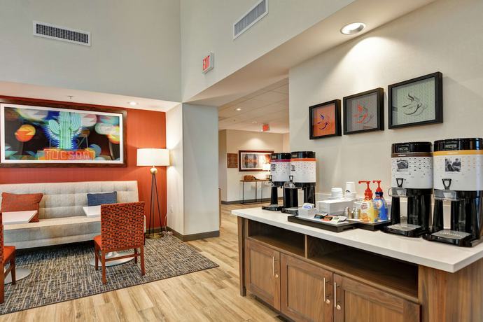 Imagen de los interiores del Hotel Hampton Inn and Suites Tucson Marana. Foto 18