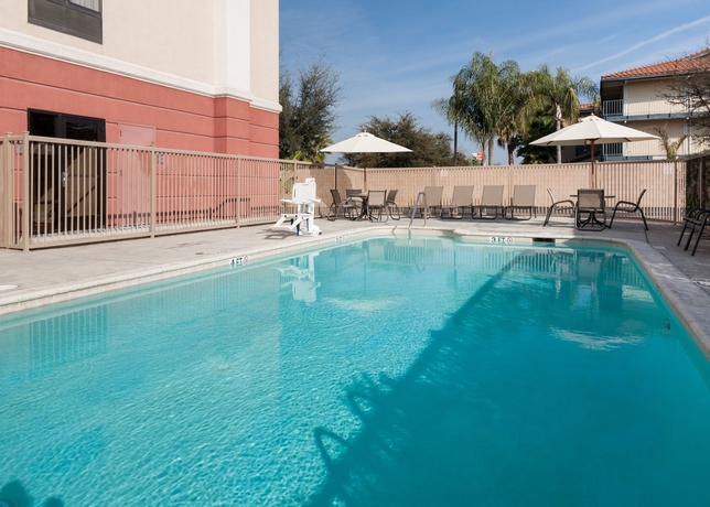 Imagen de la piscina del Hotel Hampton Inn and Suites Tulare. Foto 16