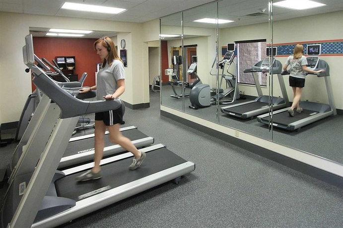 Imagen de los interiores del Hotel Hampton Inn and Suites Valdosta/conference Center. Foto 12