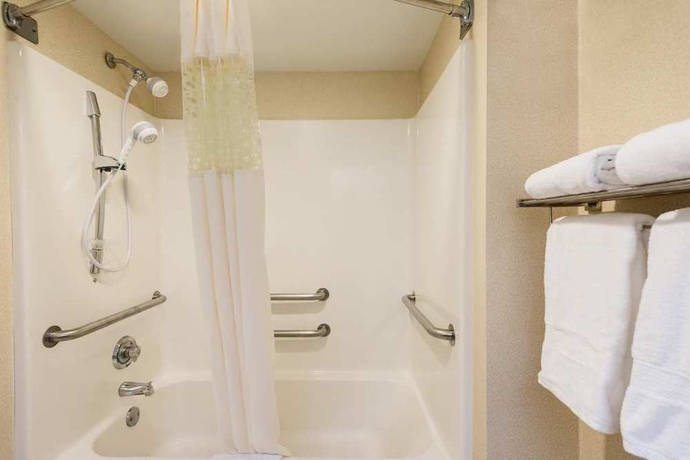Imagen de la habitación del Hotel Hampton Inn and Suites Venice Bayside South Sarasota. Foto 2