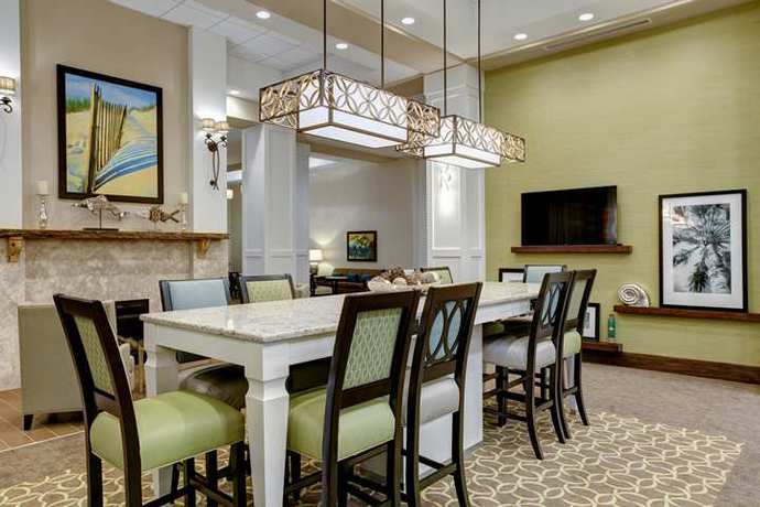 Imagen de la piscina del Hotel Hampton Inn and Suites Vero Beach Downtown. Foto 6
