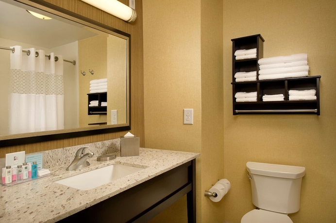 Imagen de la habitación del Hotel Hampton Inn and Suites Washington Dc North/gaithersburg. Foto 9