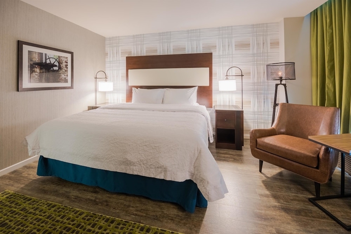 Imagen de la habitación del Hotel Hampton Inn and Suites Washington Dc-navy Yard. Foto 5