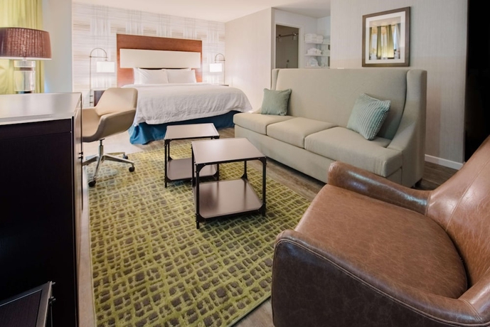 Imagen de la habitación del Hotel Hampton Inn and Suites Washington Dc-navy Yard. Foto 13