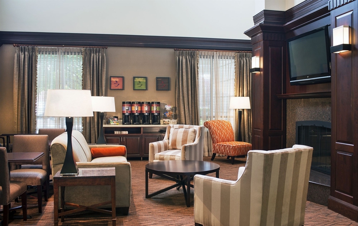 Imagen de los interiores del Hotel Hampton Inn and Suites Washington-dulles International Airport. Foto 15