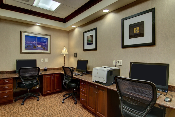 Imagen de los interiores del Hotel Hampton Inn and Suites Washington-dulles International Airport. Foto 16