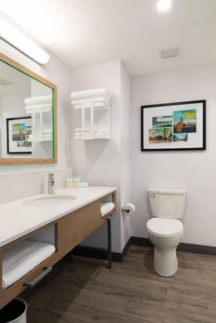 Imagen de la habitación del Hotel Hampton Inn and Suites Watertown Boston. Foto 11